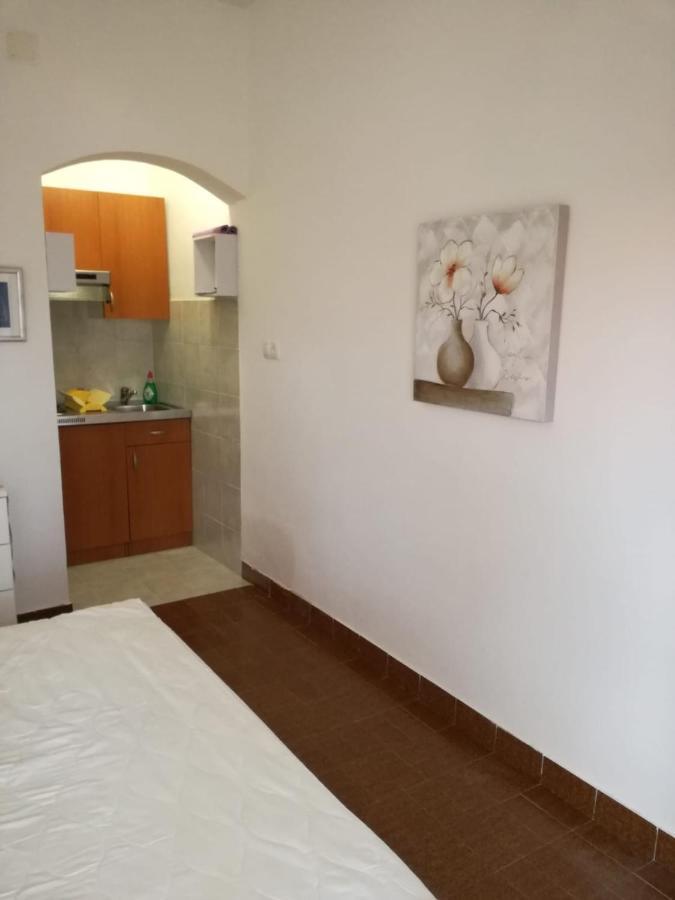 Apartmani Mladina เยลซา ภายนอก รูปภาพ