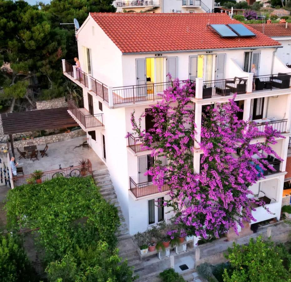 Apartmani Mladina เยลซา ภายนอก รูปภาพ